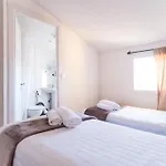 What Else Πανσιόν 3*